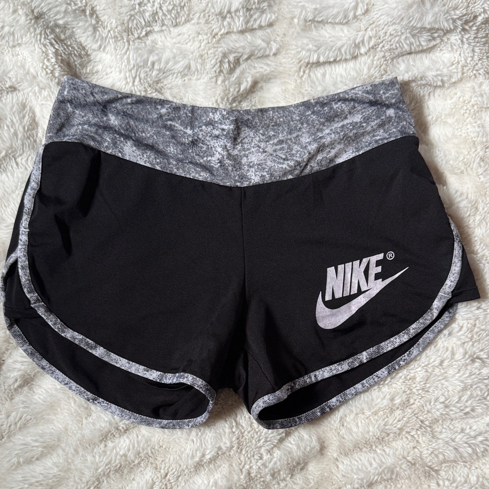 Nike Women's Athletic Shorts in Black and Gray